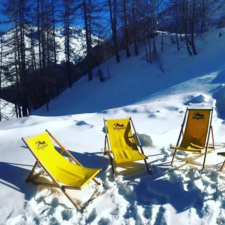 Namaste Chalet Bed and Breakfast Tignes